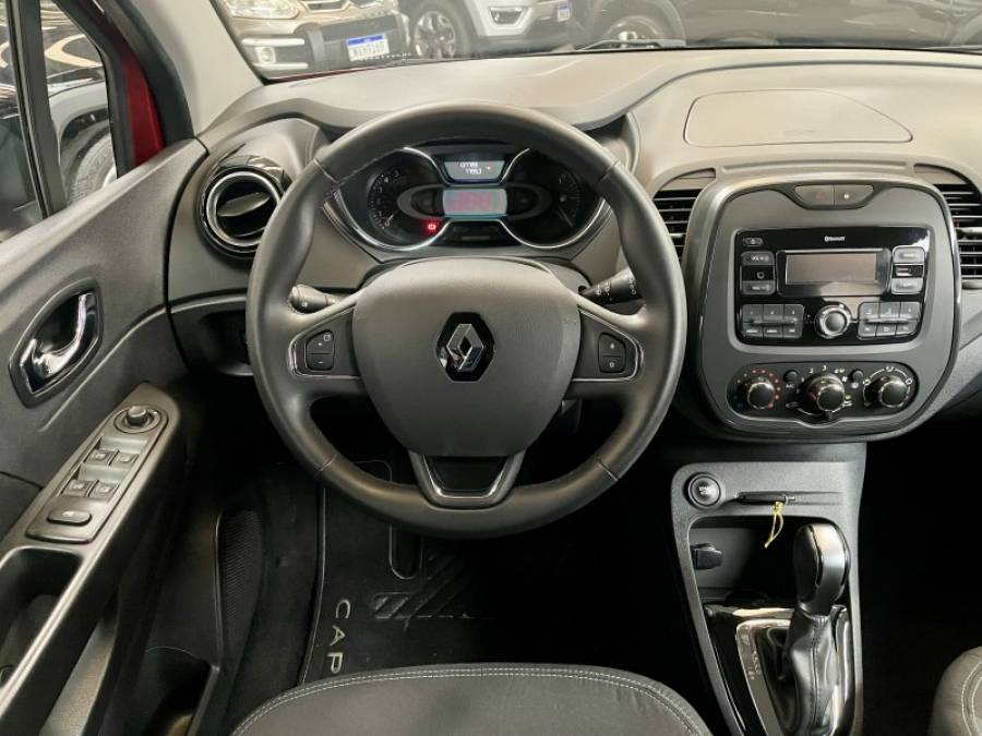 RENAULT - CAPTUR - 2018/2019 - Vermelha - R$ 74.900,00