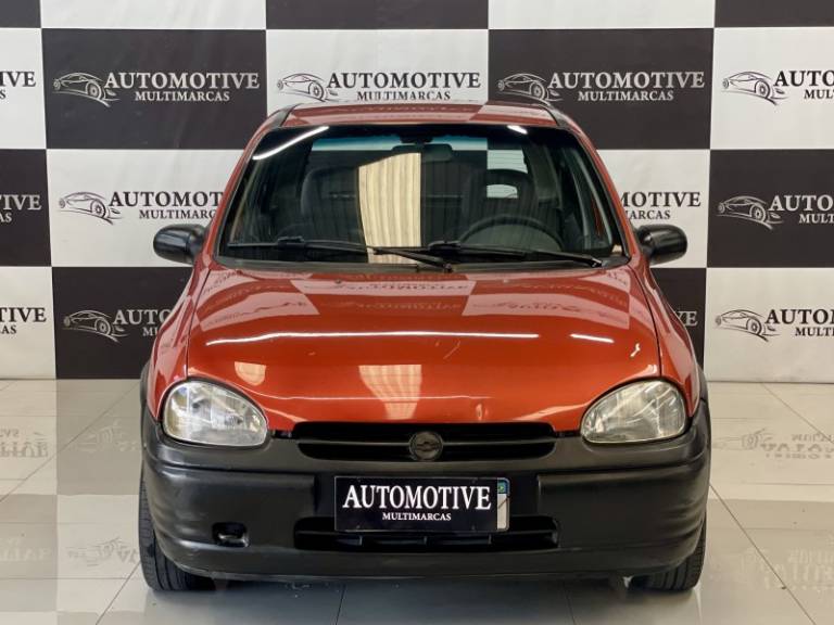 CHEVROLET - CORSA - 1996/1997 - Laranja - R$ 13.900,00