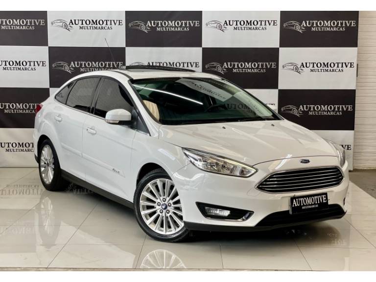 FORD - FOCUS - 2017/2017 - Branca - R$ 71.900,00