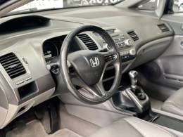 HONDA - CIVIC - 2008/2008 - Preta - R$ 45.900,00