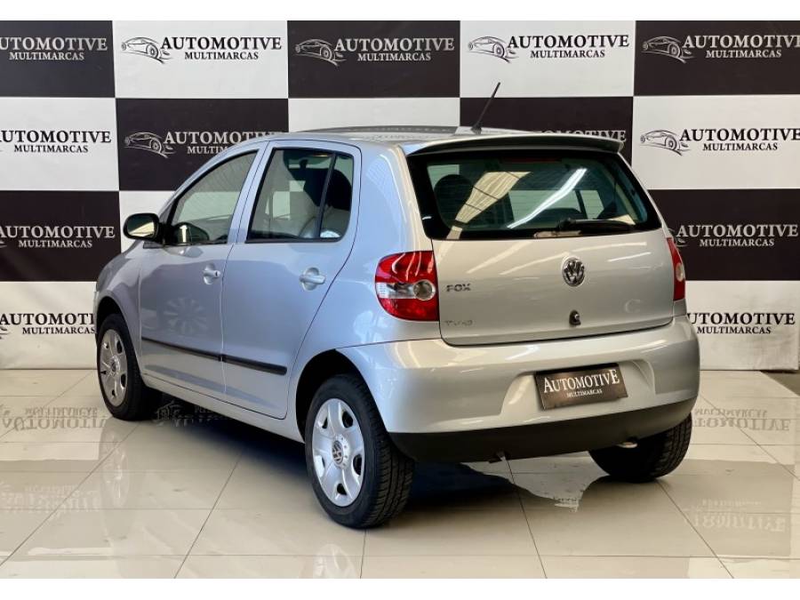 VOLKSWAGEN - FOX - 2009/2010 - Prata - R$ 26.900,00