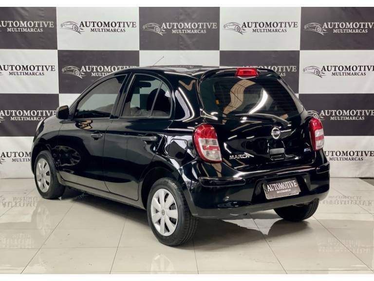 NISSAN - MARCH - 2011/2012 - Preta - R$ 35.900,00