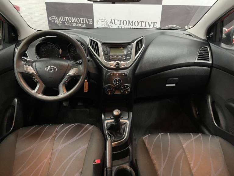 HYUNDAI - HB20 - 2014/2015 - Vermelha - R$ 46.900,00