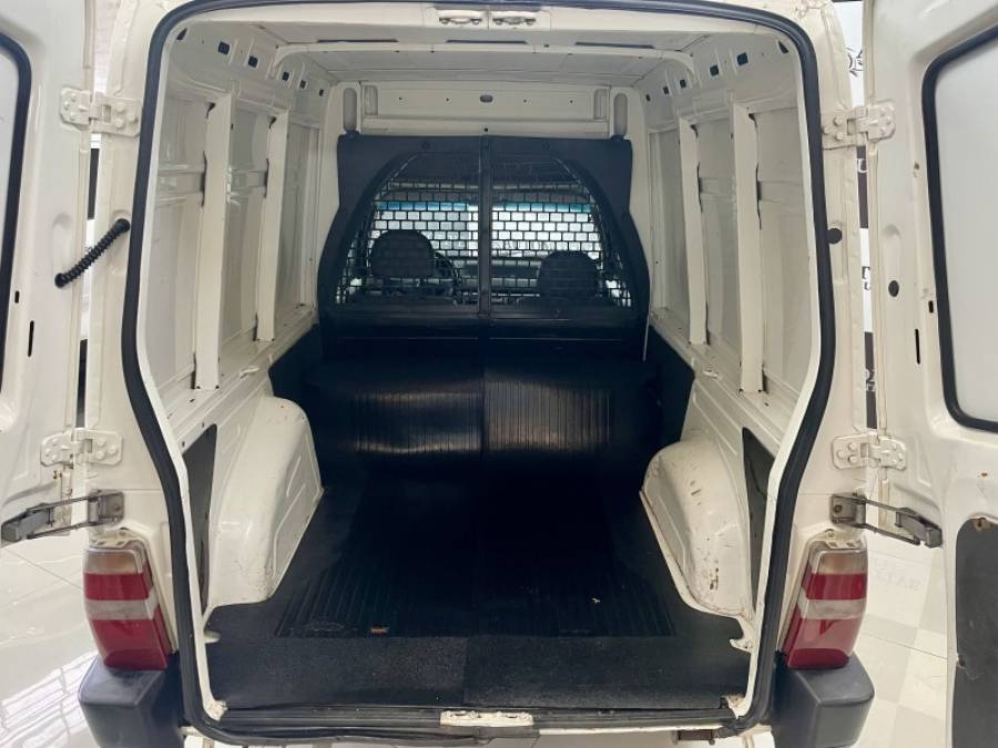 FIAT - FIORINO - 2010/2011 - Branca - R$ 35.900,00