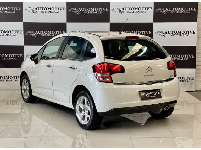 CITROËN - C3 - 2015/2016 - Branca - R$ 48.900,00