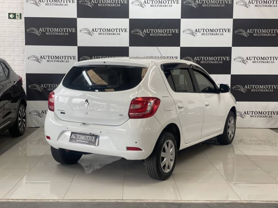 RENAULT - SANDERO - 2014/2015 - Branca - R$ 37.500,00