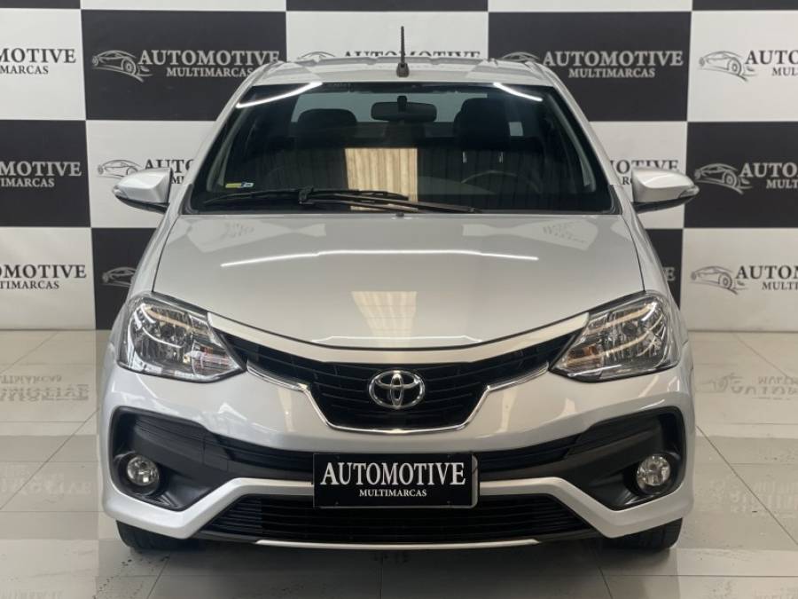 TOYOTA - ETIOS - 2018/2018 - Prata - R$ 67.800,00