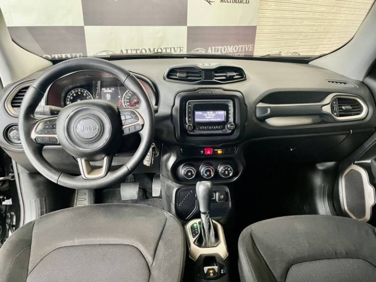 JEEP - RENEGADE - 2015/2016 - Preta - R$ 66.900,00