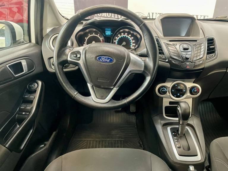 FORD - FIESTA - 2014/2014 - Branca - R$ 42.900,00