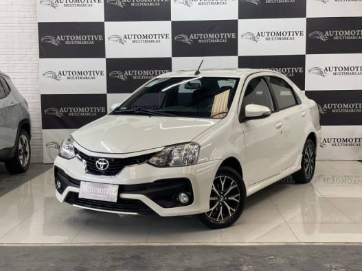 TOYOTA - ETIOS - 2017/2018 - Branca - R$ 68.900,00