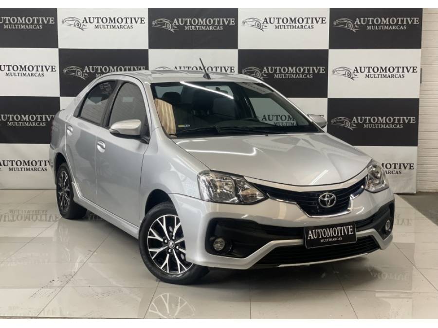 TOYOTA - ETIOS - 2018/2018 - Prata - R$ 67.800,00