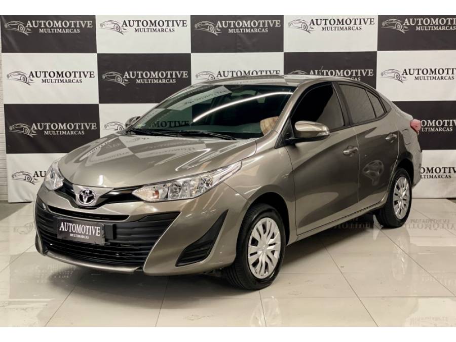 TOYOTA - YARIS - 2020/2020 - Bege - R$ 81.900,00