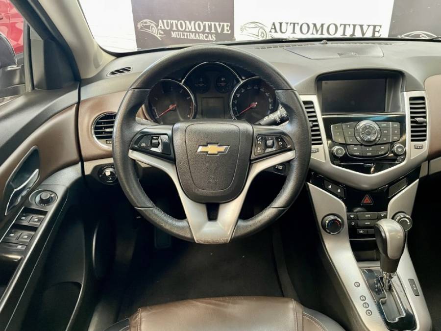 CHEVROLET - CRUZE - 2015/2015 - Preta - R$ 71.900,00