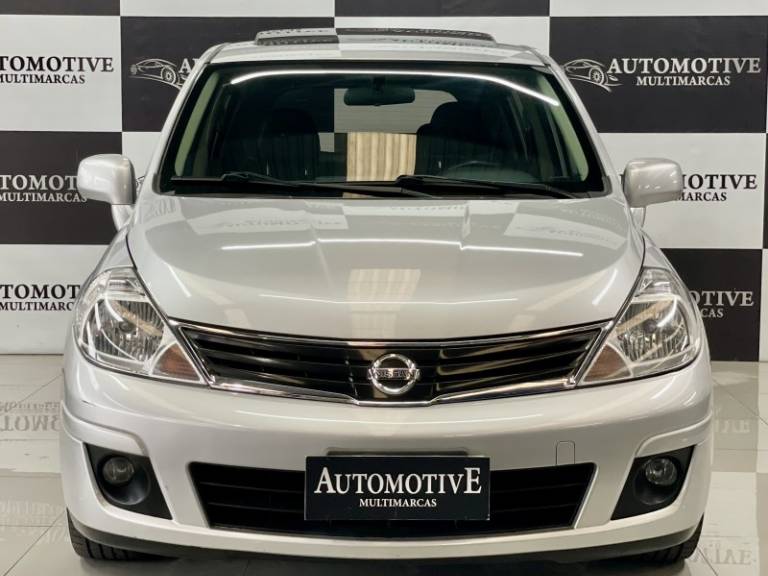 NISSAN - TIIDA - 2010/2011 - Prata - R$ 37.900,00