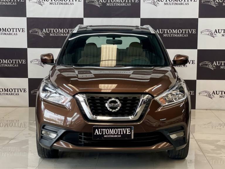 NISSAN - KICKS - 2018/2019 - Marrom - R$ 88.900,00