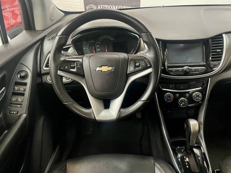 CHEVROLET - TRACKER - 2018/2018 - Branca - R$ 89.900,00