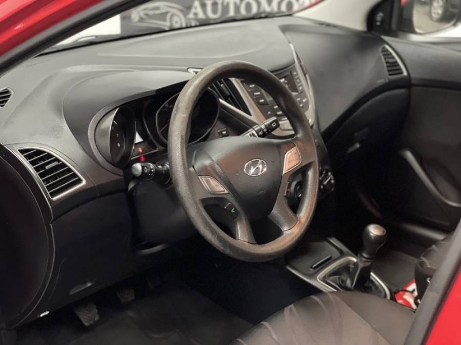 HYUNDAI - HB20 - 2014/2015 - Vermelha - R$ 46.900,00