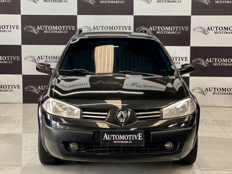 RENAULT - MÉGANE - 2011/2012 - Preta - R$ 32.900,00