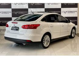 FORD - FOCUS - 2017/2017 - Branca - R$ 71.900,00