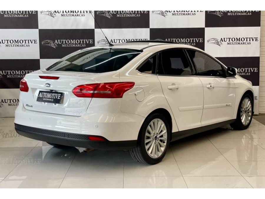 FORD - FOCUS - 2017/2017 - Branca - R$ 71.900,00