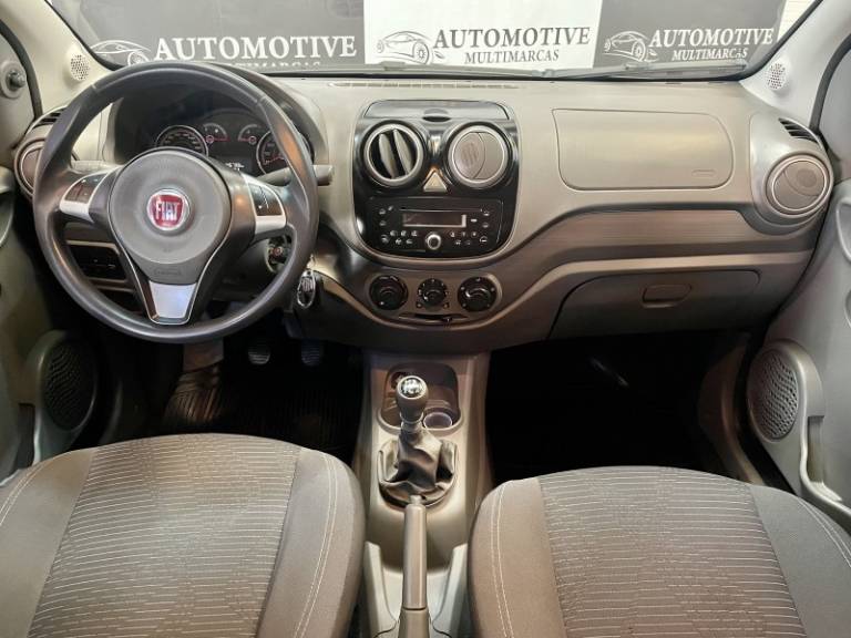 FIAT - PALIO - 2013/2014 - Preta - R$ 37.900,00