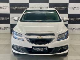 CHEVROLET - ONIX - 2014/2015 - Branca - R$ 49.900,00