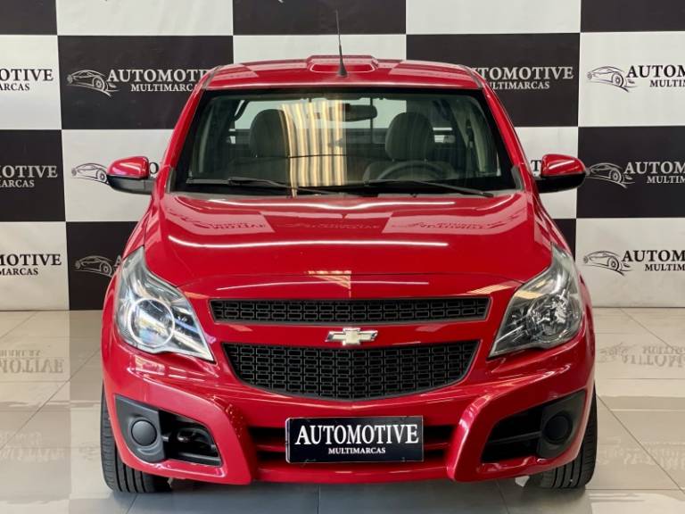 CHEVROLET - MONTANA - 2013/2014 - Vermelha - R$ 44.900,00