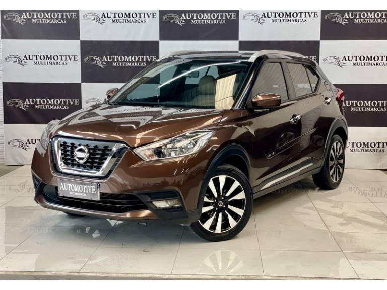 NISSAN - KICKS - 2018/2019 - Marrom - R$ 90.900,00