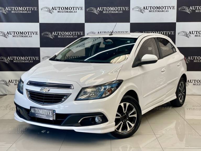 CHEVROLET - ONIX - 2013/2014 - Branca - R$ 49.900,00