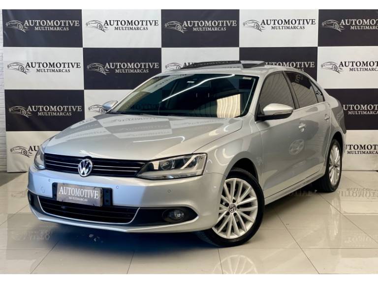 VOLKSWAGEN - JETTA - 2012/2012 - Prata - R$ 69.900,00