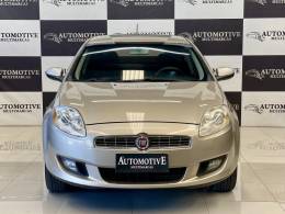 FIAT - BRAVO - 2011/2012 - Bege - R$ 36.900,00