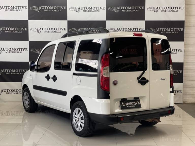 FIAT - DOBLÓ - 2014/2015 - Branca - R$ 52.900,00