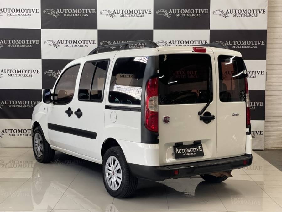 FIAT - DOBLÓ - 2014/2015 - Branca - R$ 52.900,00