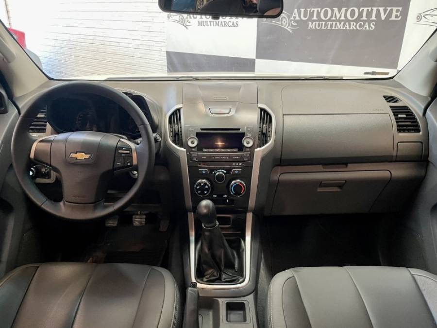 CHEVROLET - S10 - 2013/2013 - Branca - R$ 86.900,00