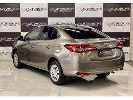 TOYOTA - YARIS - 2020/2020 - Bege - R$ 81.900,00