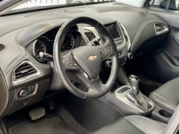 CHEVROLET - CRUZE - 2021/2022 - Preta - R$ 105.900,00