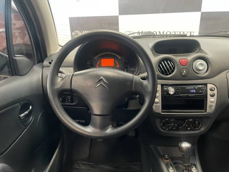 CITROËN - C3 - 2010/2011 - Preta - R$ 24.900,00