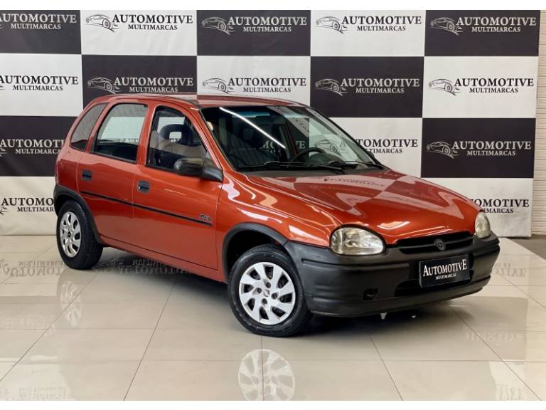 CHEVROLET - CORSA - 1996/2007 - Laranja - R$ 14.900,00