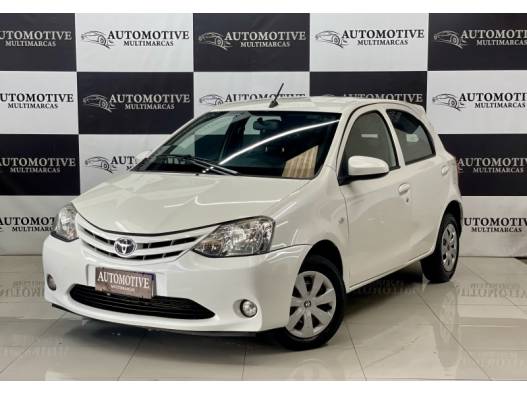 TOYOTA - ETIOS - 2016/2017 - Branca - R$ 49.900,00