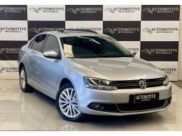 VOLKSWAGEN - JETTA - 2012/2012 - Prata - R$ 69.900,00