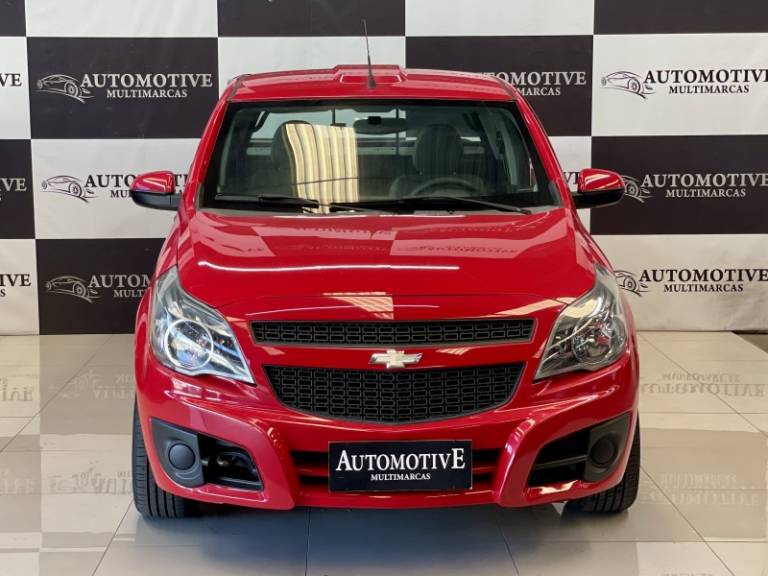 CHEVROLET - MONTANA - 2013/2014 - Vermelha - R$ 42.900,00