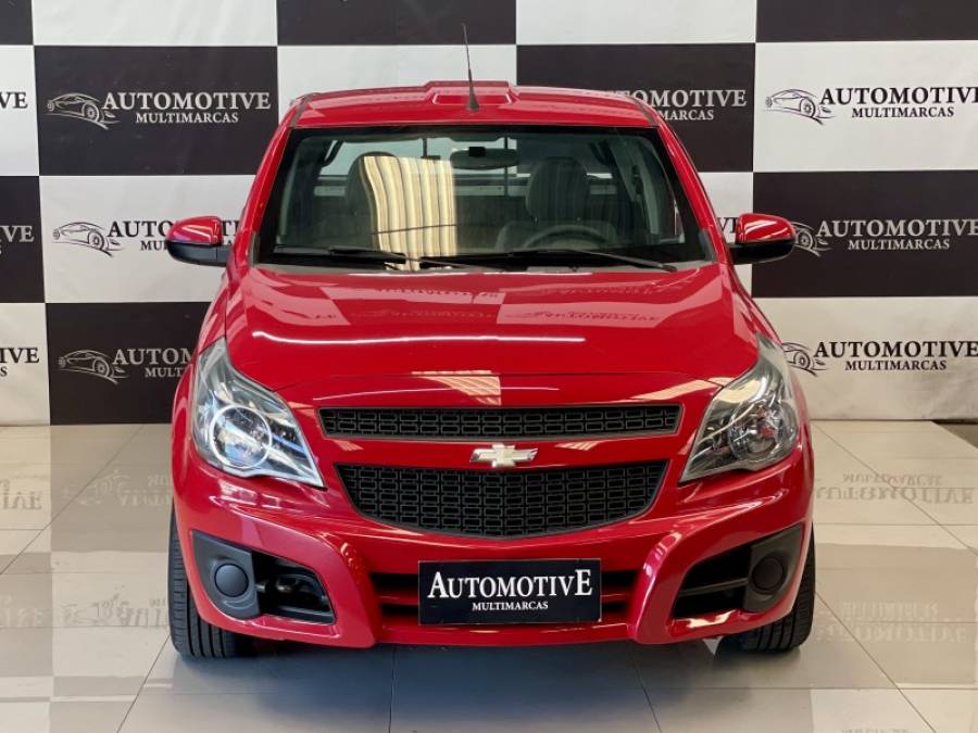 CHEVROLET - MONTANA - 2013/2014 - Vermelha - R$ 42.900,00