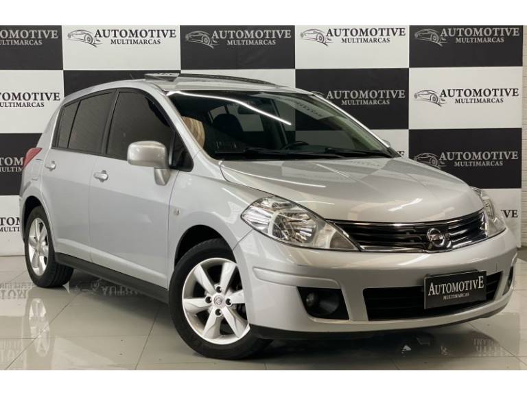 NISSAN - TIIDA - 2010/2011 - Prata - R$ 37.900,00