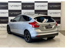 FORD - FOCUS - 2014/2015 - Prata - R$ 55.900,00