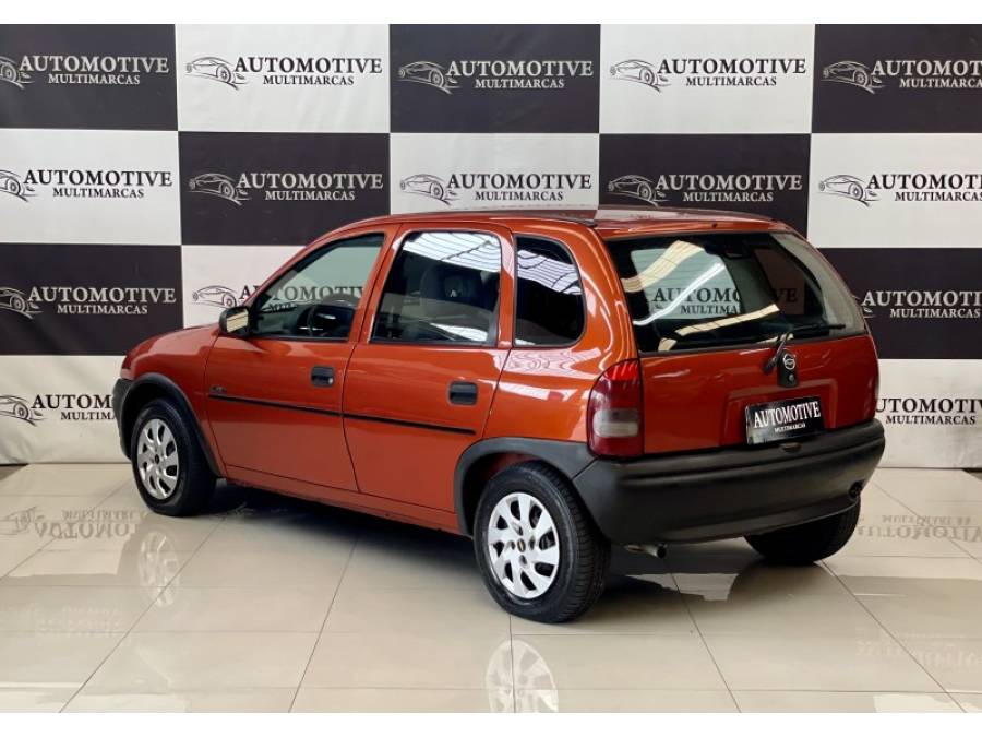 CHEVROLET - CORSA - 1996/2007 - Laranja - R$ 14.900,00