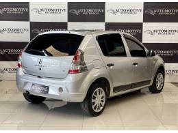 RENAULT - SANDERO - 2013/2014 - Prata - R$ 33.900,00