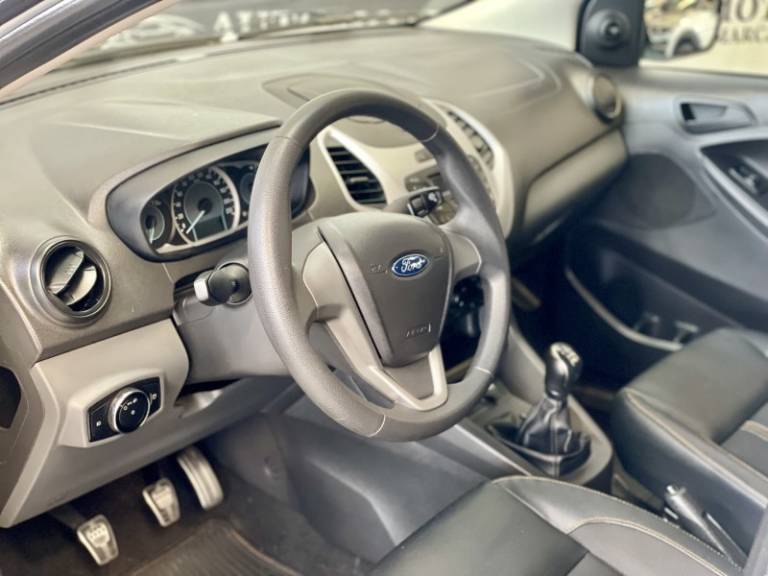 FORD - KA - 2018/2018 - Branca - R$ 51.900,00