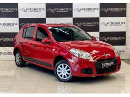 RENAULT - SANDERO - 2011/2012 - Vermelha - R$ 29.900,00